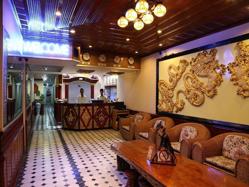 Palace Hotel Mandalay Exterior foto