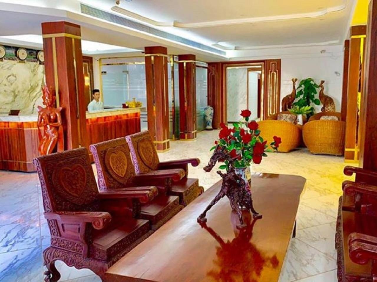 Palace Hotel Mandalay Exterior foto